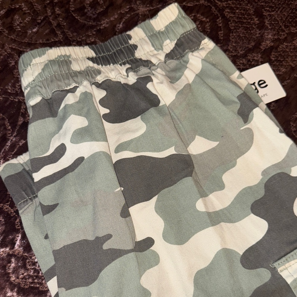 Refuge Green Camouflage Cargo Joggers - Picture 14 of 16